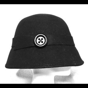 Cloche Hat Black Wool with Button